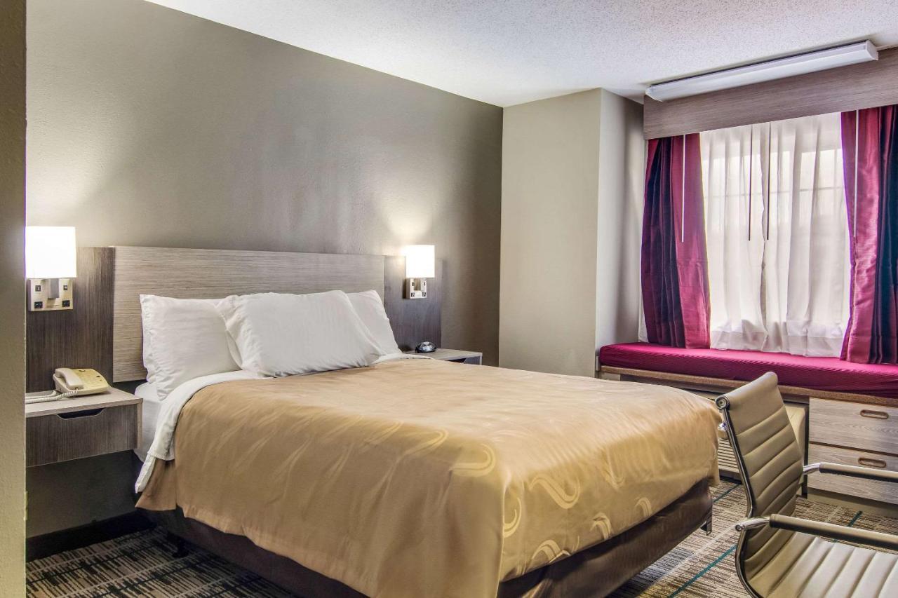 Quality Inn & Suites Grove City-Outlet Mall Exteriör bild